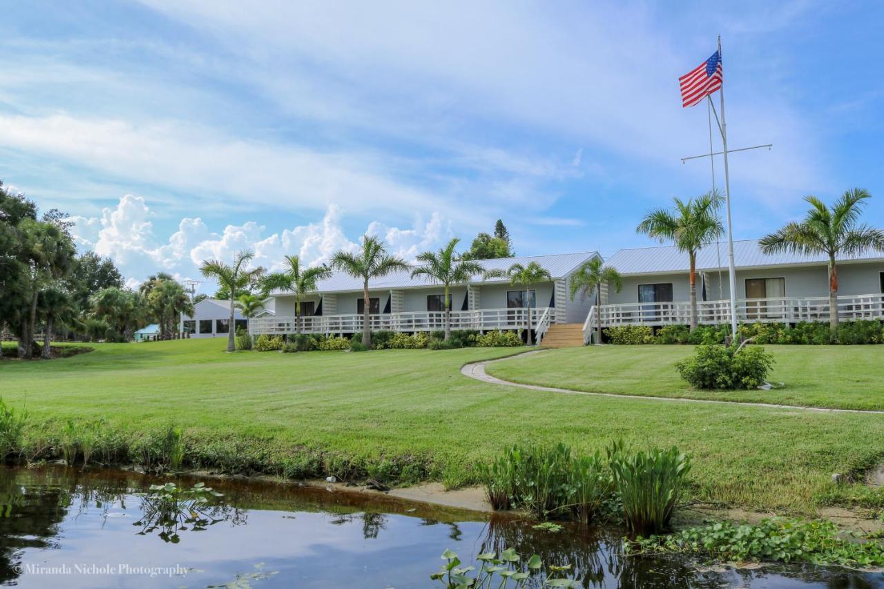 The Rivers Edge Motel LaBelle Экстерьер фото